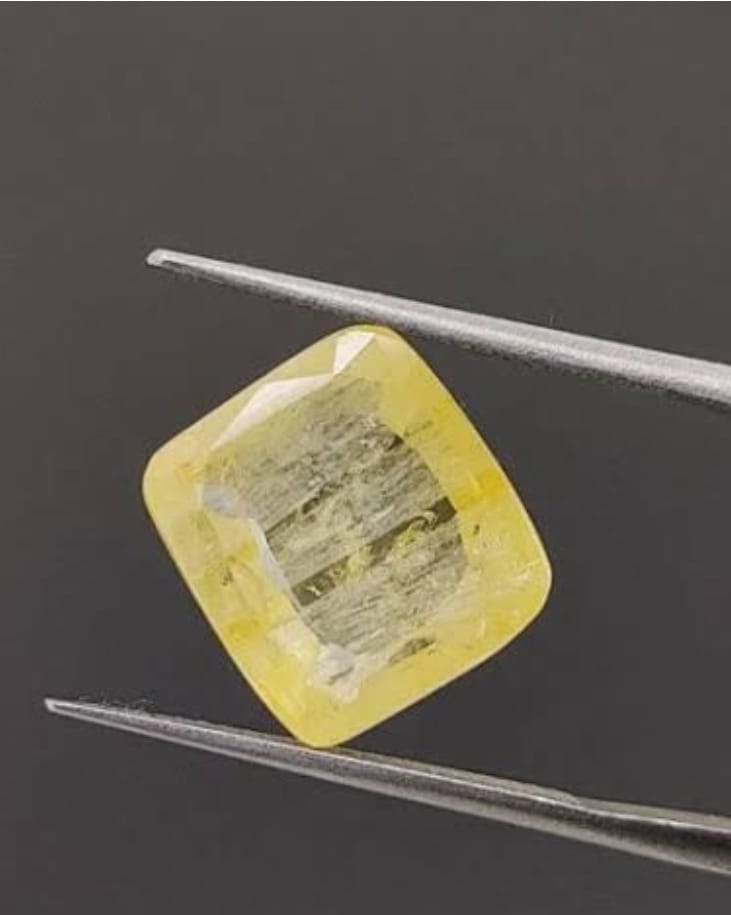 Yellow Sapphire - 7 ratti
